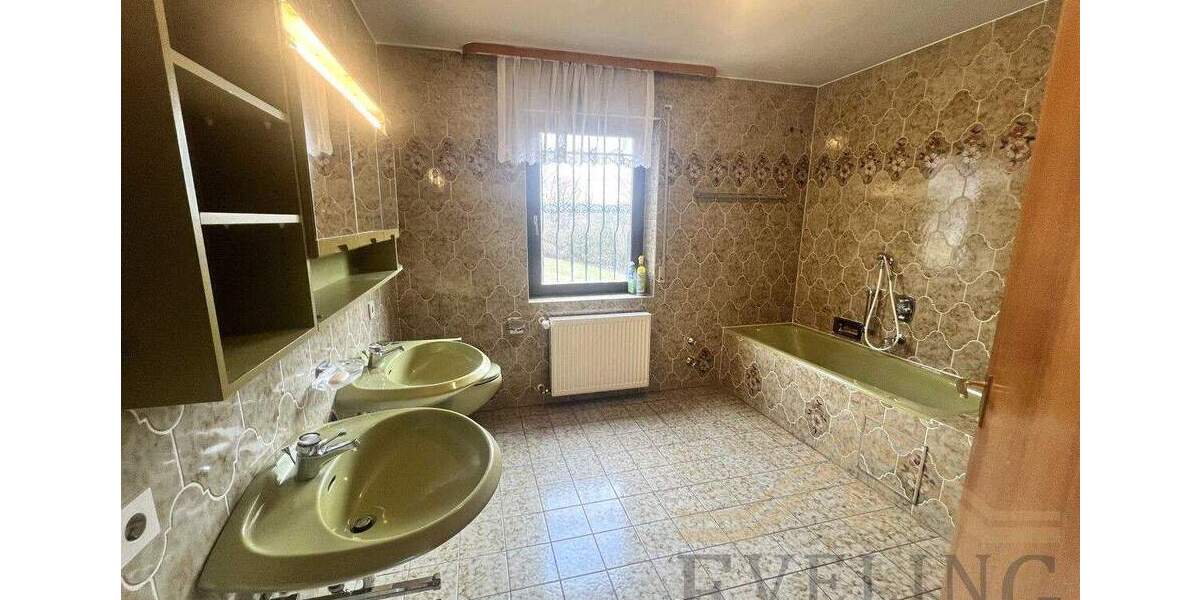 Einfamilienhaus Scheßlitz - 6 Zimmer, 229 m&sup2;, 525.000&euro; | Angebot:25681399