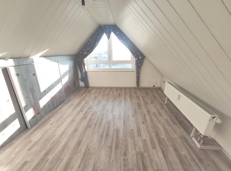 Große Maisonette mit Klimaanlagen (aktuell in 2 Wohnungen unterteilt) mit 2 Balkonen, 2 Einbauküchen und 2 Stellplätzen - Etagenwohnung Hausen | Angebot:27222621