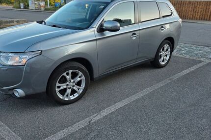 Mitsubishi Outlander 243.500 km 11.500 &euro; Memmelsdorf 96117