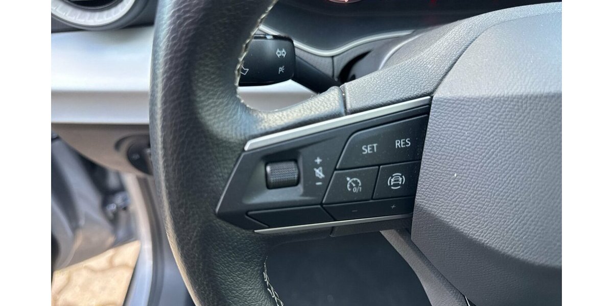 Seat Arona Style *Navi-App/SHZG/LED/Kamera/PDC* 13.138 km 16.980 &euro; Bamberg 96052