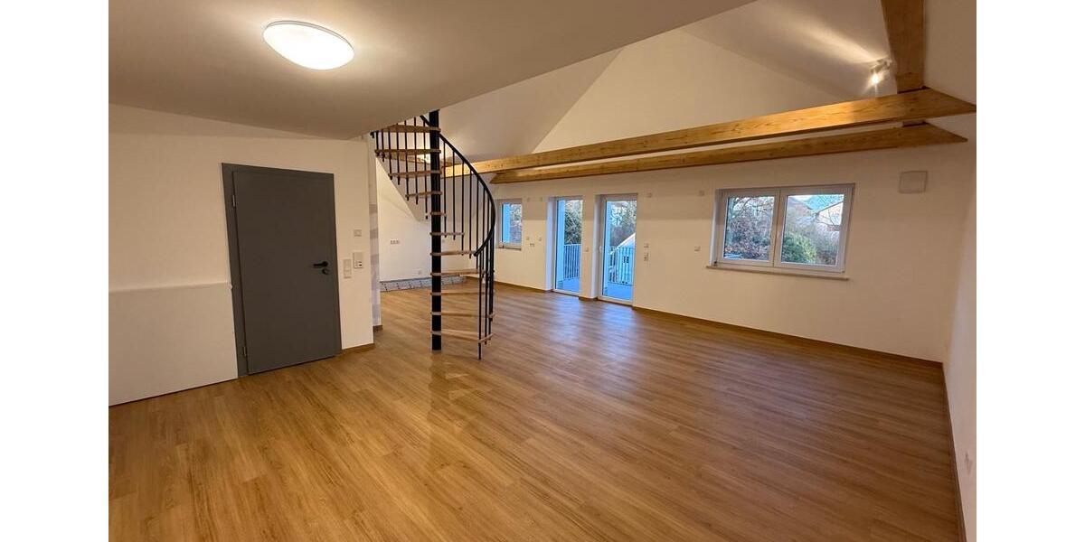 Maisonettenwohnung Adelsdorf - 3 Zimmer, 94 m&sup2;, 1.400&euro; | Angebot:25098639