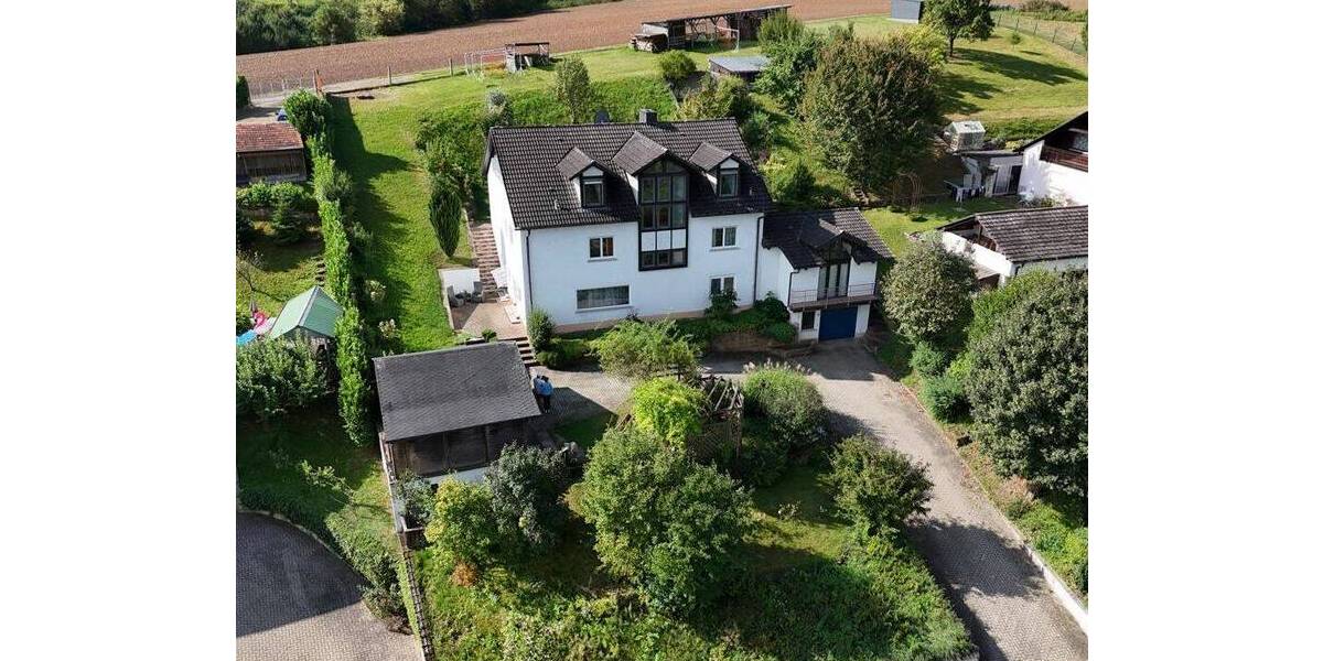 Einfamilienhaus Rentweinsdorf - 7 Zimmer, 218 m&sup2;, 495.000&euro; | Angebot:25696959