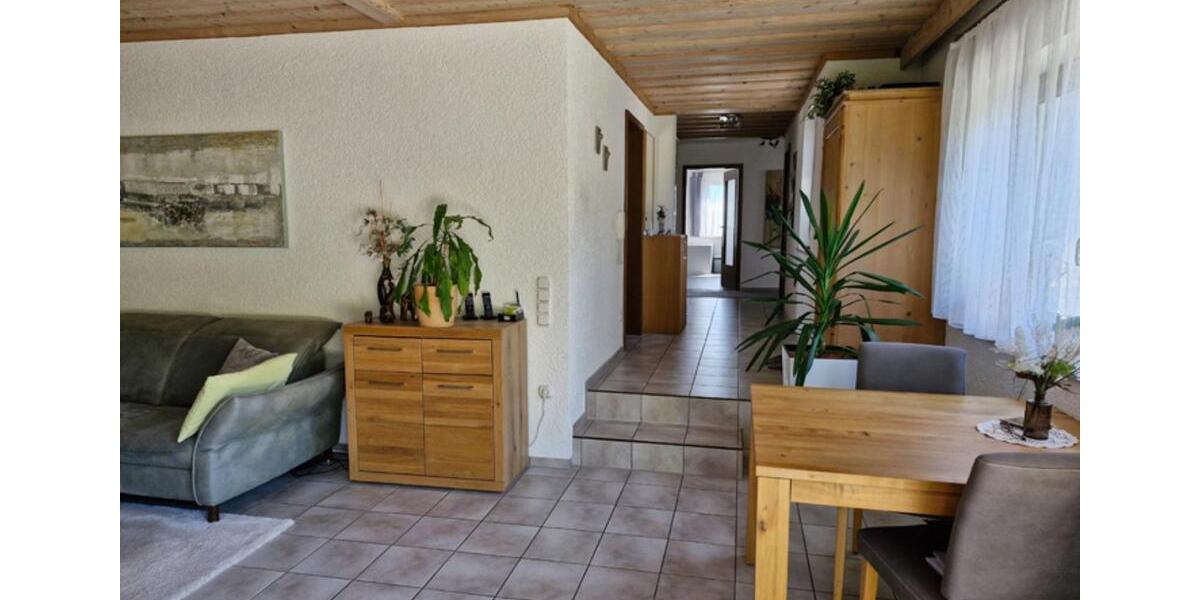 Mehrfamilienhaus, Wohnhaus Hausen - 10 Zimmer, 268 m&sup2;, 680.000&euro; | Angebot:22627182