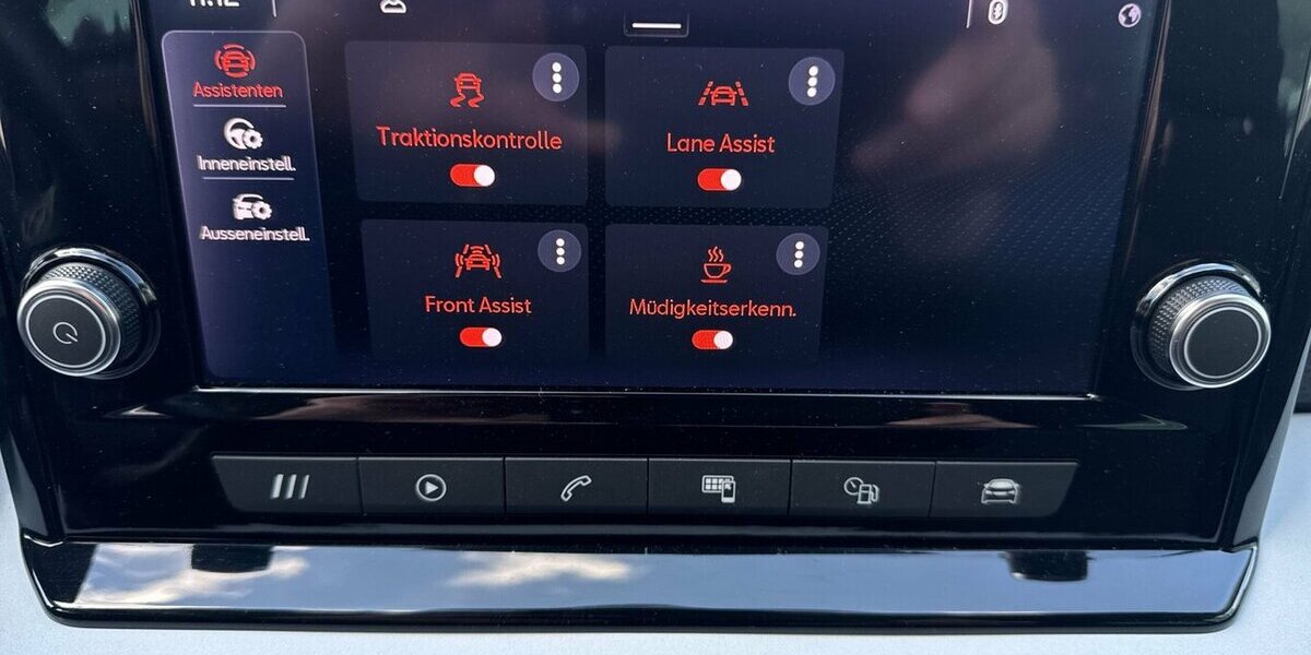 Seat Arona Style *Navi-App/SHZG/LED/Kamera/PDC* 13.138 km 16.980 &euro; Bamberg 96052