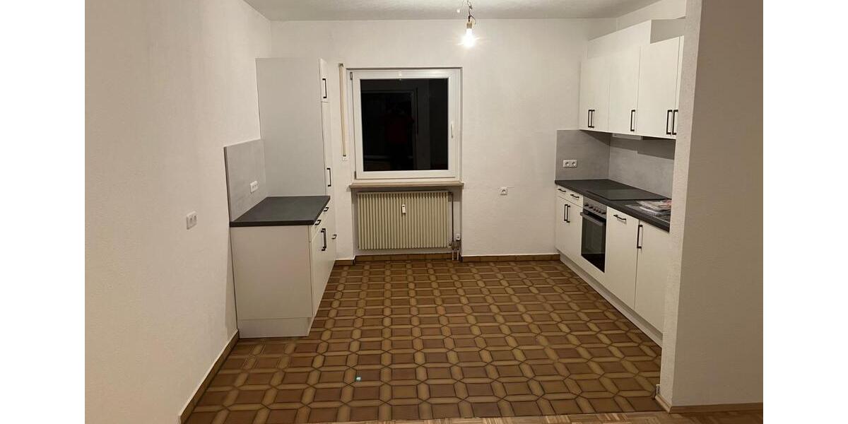Erdgeschoßwohnung Burghaslach - 4 Zimmer, 125 m&sup2;, 750&euro; | Angebot:25451212