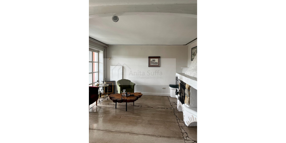 Erdgeschoßwohnung Burghaslach - 6 Zimmer, 220 m&sup2;, 1.250&euro; | Angebot:25379613