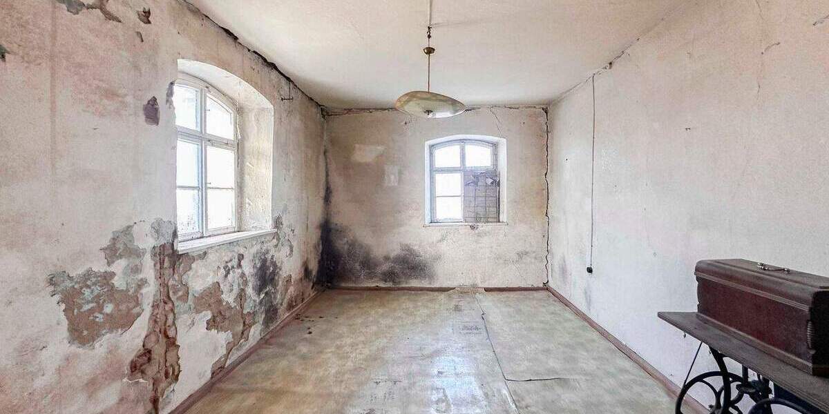 Mehrfamilienhaus, Wohnhaus Königsfeld - 1 Zimmer, 284 m&sup2;, 49.000&euro; | Angebot:25930755