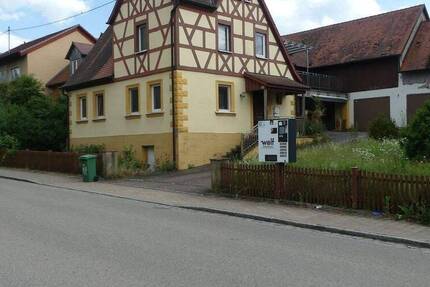 Haus Eggolsheim Kauernhofen - 6 Zimmer, 137 m&sup2;, 310.000&euro; | Angebot:26904336