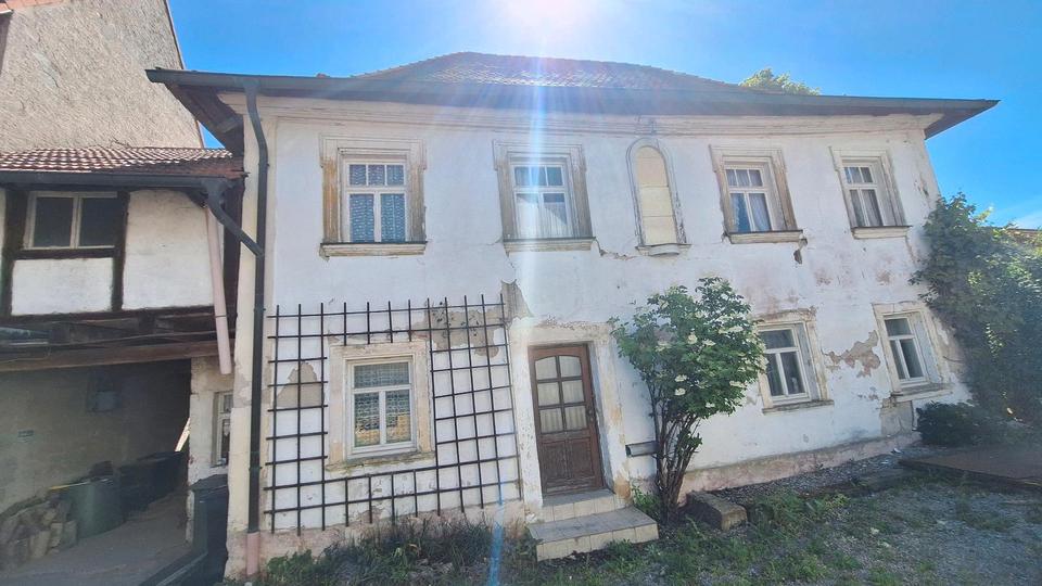 Einfamilienhaus Zapfendorf - 6 Zimmer, 150 m&sup2;, 200.000&euro; | Angebot:26739801