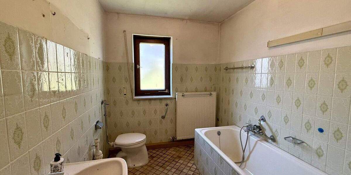 Einfamilienhaus Weilersbach - 6 Zimmer, 137 m&sup2;, 189.000&euro; | Angebot:25905561