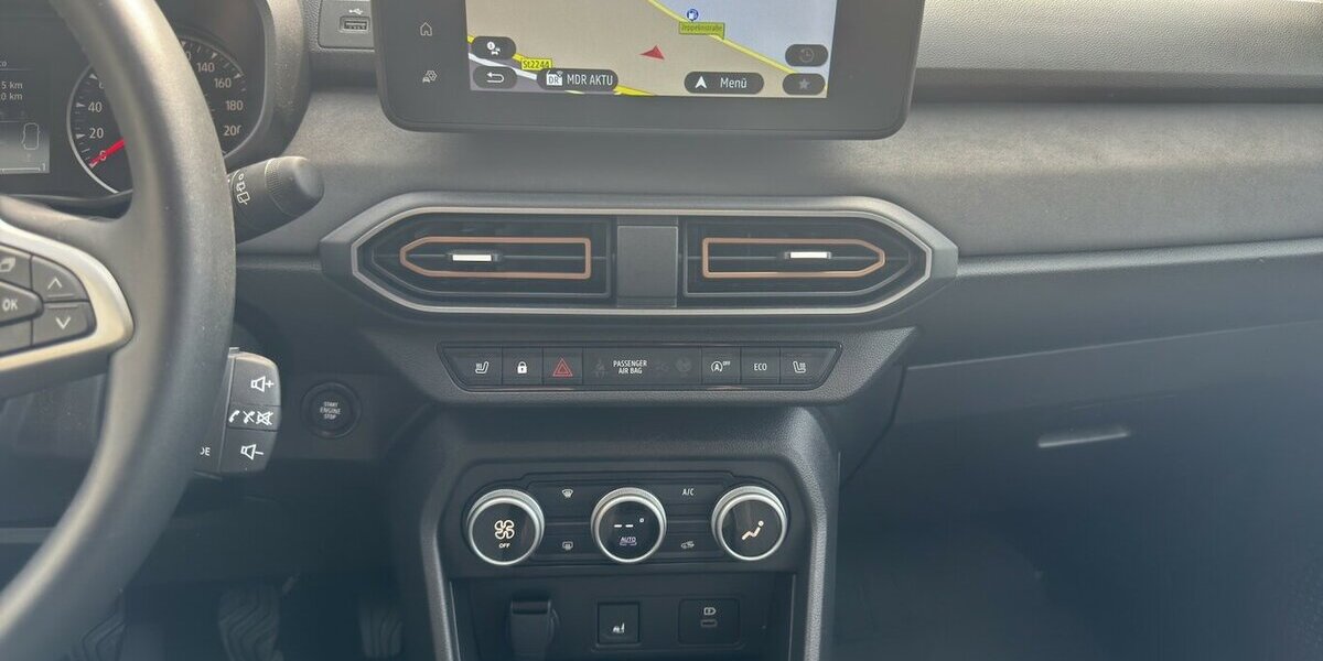 Dacia Jogger Extreme+ *7-Sitzer/Navi/SHZG/Temmpomat/RFK* 13.615 km 20.790 &euro; Bamberg 96052