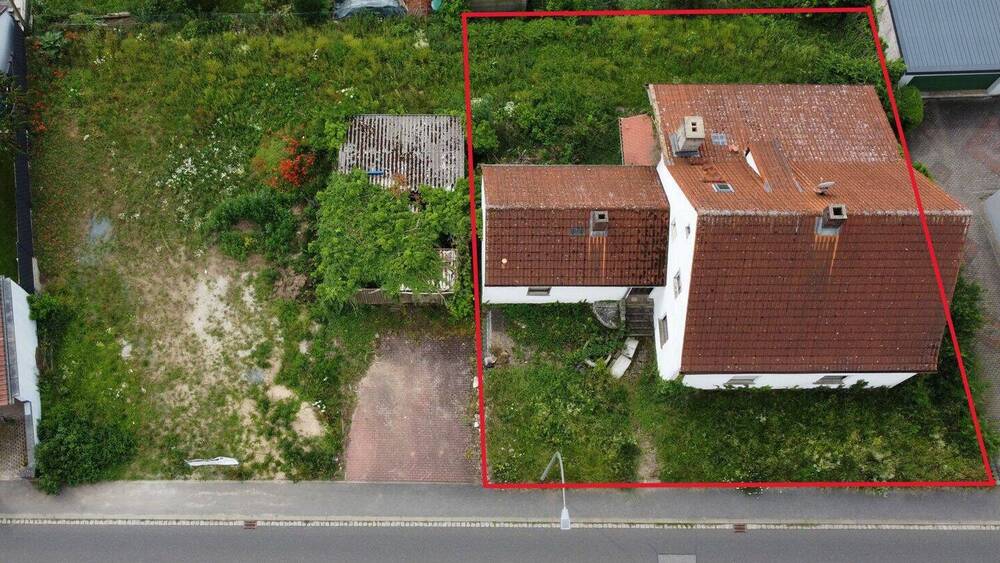 Einfamilienhaus Memmelsdorf Weichendorf - 7 Zimmer, 168 m&sup2;, 195.000&euro; | Angebot:26160399