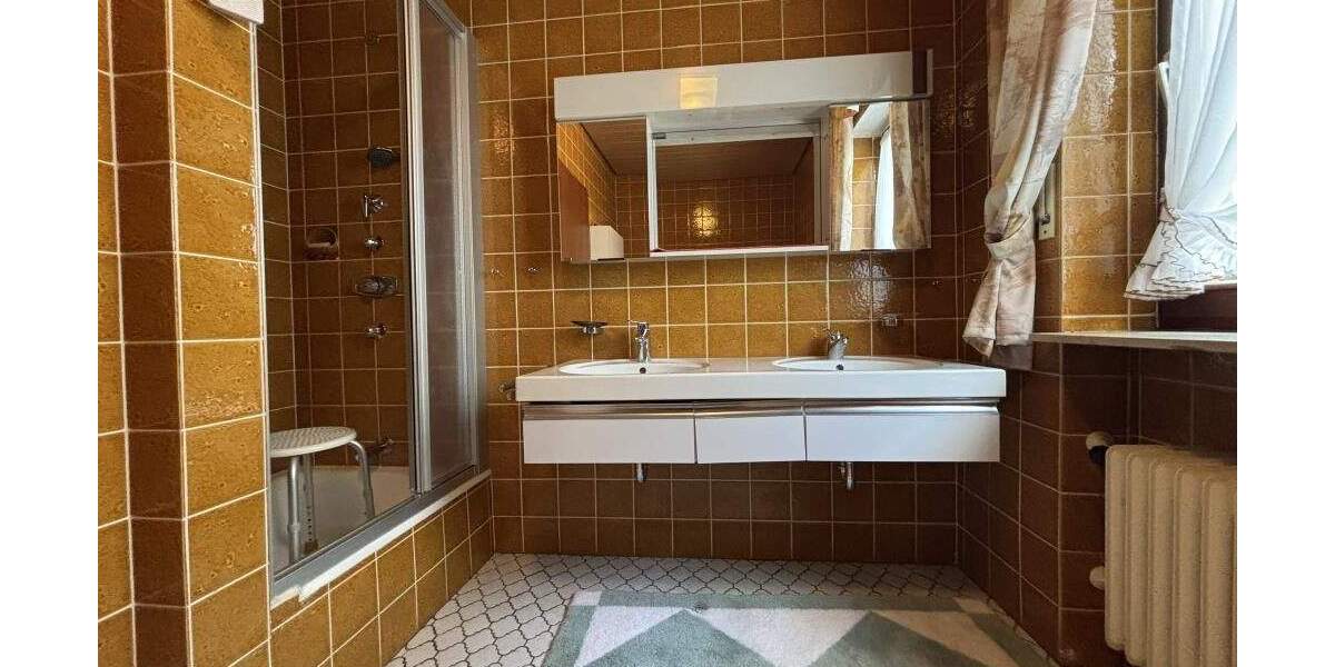 Einfamilienhaus Möhrendorf - 8 Zimmer, 180 m&sup2;, 749.000&euro; | Angebot:25896070