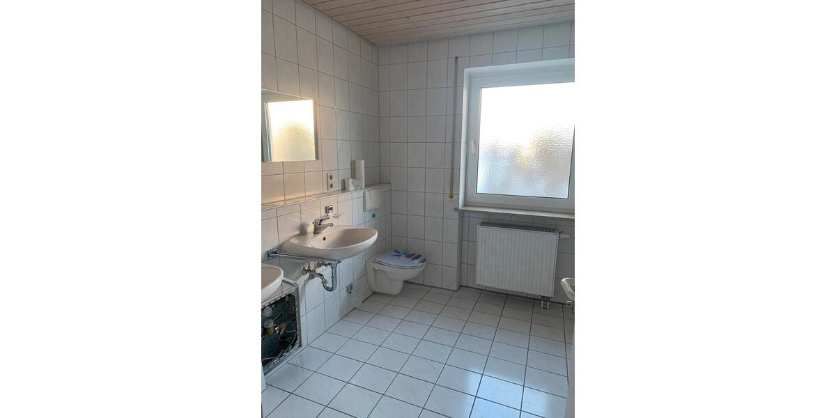 Erdgeschoßwohnung Schlüsselfeld - 3 Zimmer, 93 m&sup2;, 320.000&euro; | Angebot:26665854