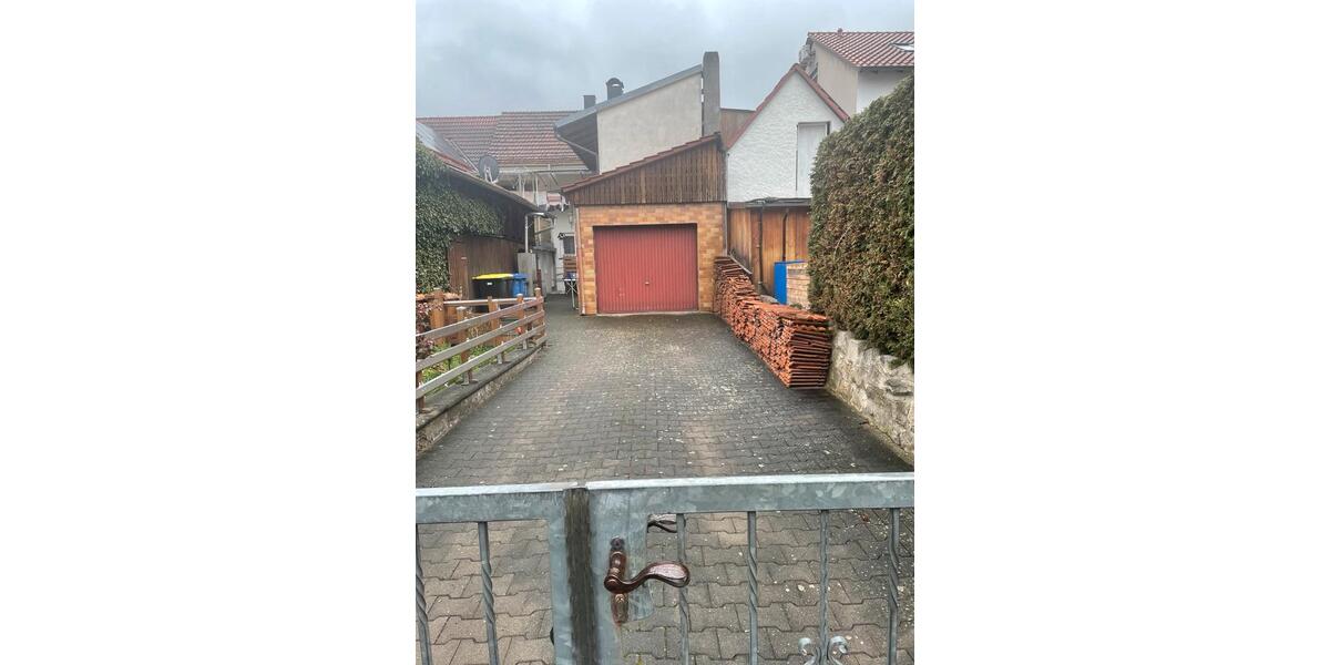 Etagenwohnung Eltmann - 4 Zimmer, 115 m&sup2;, 450&euro; | Angebot:25945376