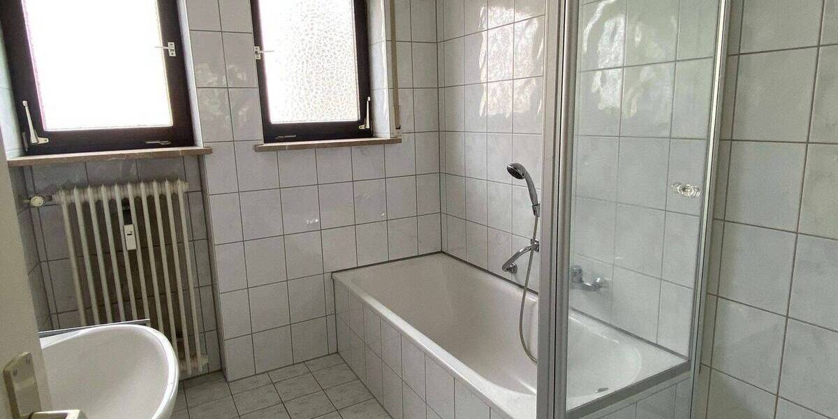 Etagenwohnung Forchheim - 3 Zimmer, 100 m&sup2;, 980&euro; | Angebot:26803825