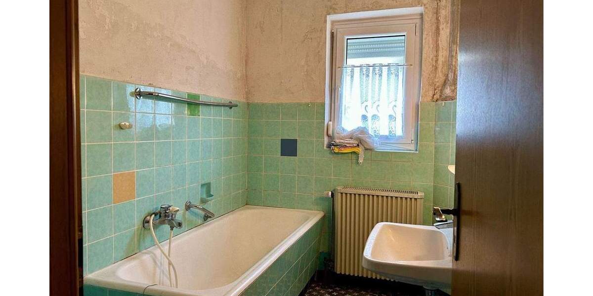 Einfamilienhaus Schlüsselfeld Aschbach - 9 Zimmer, 210 m&sup2;, 198.000&euro; | Angebot:25862875