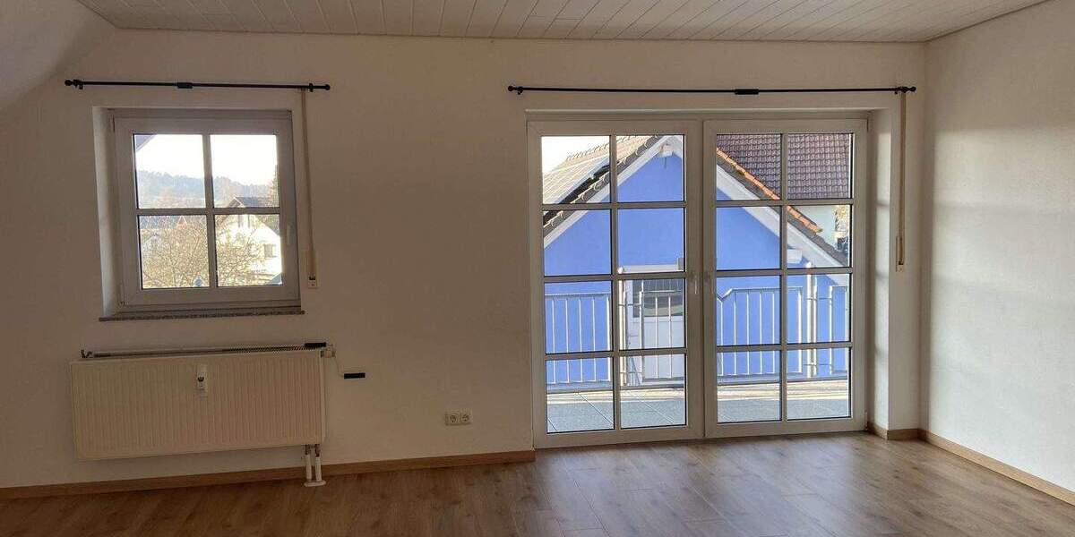 Etagenwohnung Heroldsbach Oesdorf - 4 Zimmer, 127 m&sup2;, 1.075&euro; | Angebot:25768294
