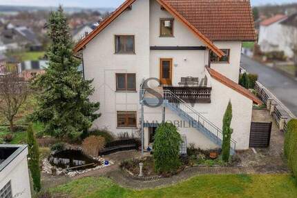 Haus Burgebrach - 9 Zimmer, 227 m&sup2;, 550.000&euro; | Angebot:25685831