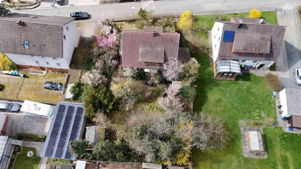 Einfamilienhaus Forchheim - 7 Zimmer, 135 m&sup2;, 417.000&euro; | Angebot:26190019