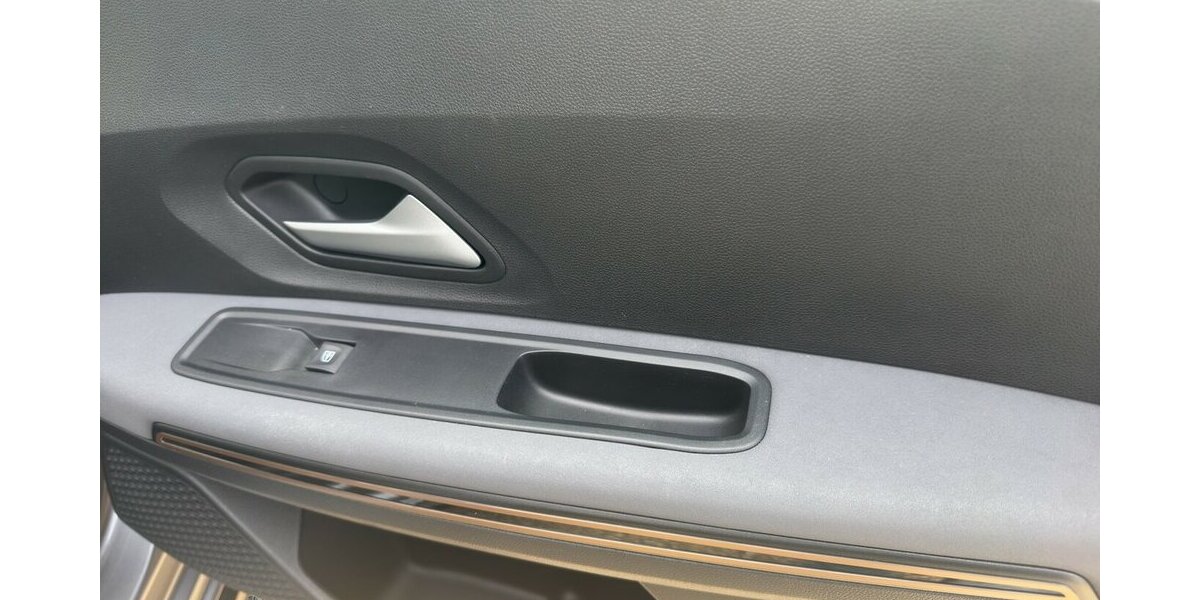 Dacia Jogger Extreme+ *7-Sitzer/Navi/SHZG/Temmpomat/RFK* 13.615 km 20.790 &euro; Bamberg 96052