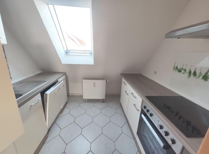 Große Maisonette mit Klimaanlagen (aktuell in 2 Wohnungen unterteilt) mit 2 Balkonen, 2 Einbauküchen und 2 Stellplätzen - Etagenwohnung Hausen | Angebot:27222621