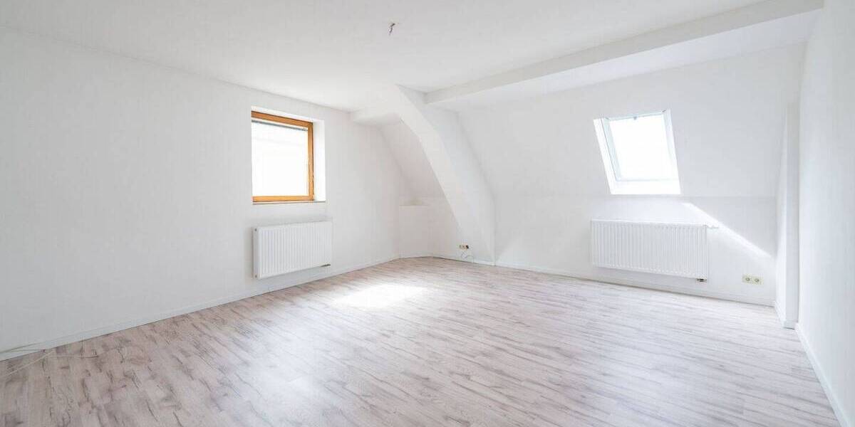 Mehrfamilienhaus, Wohnhaus Schlüsselfeld Elsendorf - 8 Zimmer, 232 m&sup2;, 420.000&euro; | Angebot:26471350