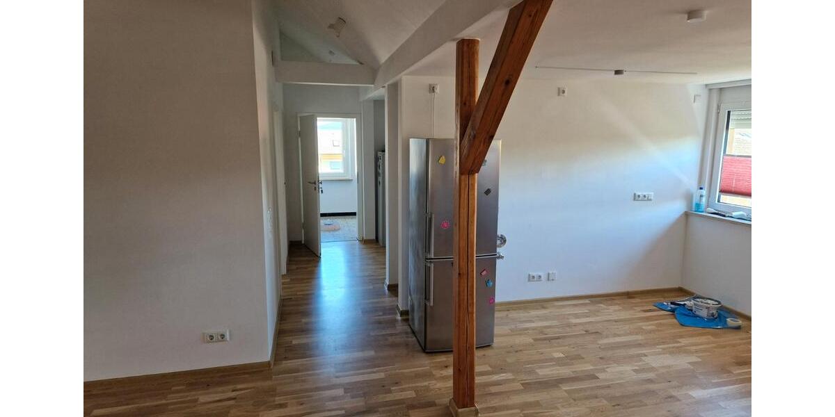 Dachgeschoßwohnung Ebensfeld - 2 Zimmer, 74 m&sup2;, 710&euro; | Angebot:26195886