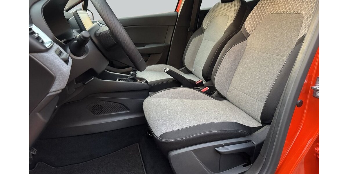 Renault Clio TCE Evolution *LED/Navi-App/Kamera/PDC/SHZG* 2.584 km 16.890 &euro; Bamberg 96052