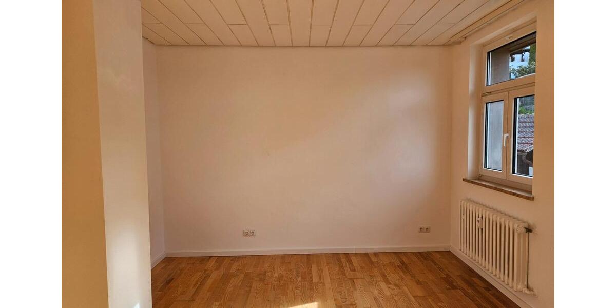 Dachgeschoßwohnung Eltmann - 3 Zimmer, 70 m&sup2;, 650&euro; | Angebot:26413658