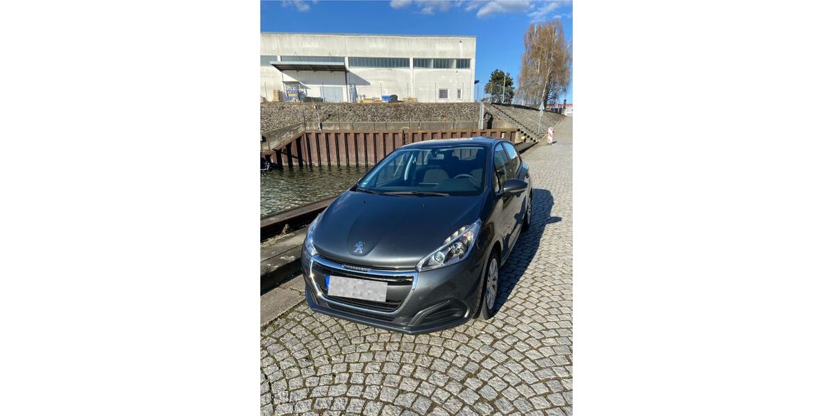 Peugeot 208 77.000 km 6.399 &euro; Walsdorf 96194