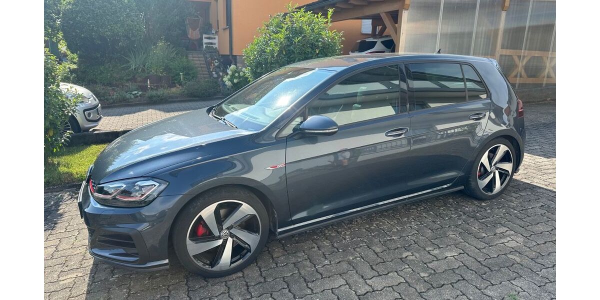 VW Golf 59.617 km 22.600 &euro; Stegaurach 96135