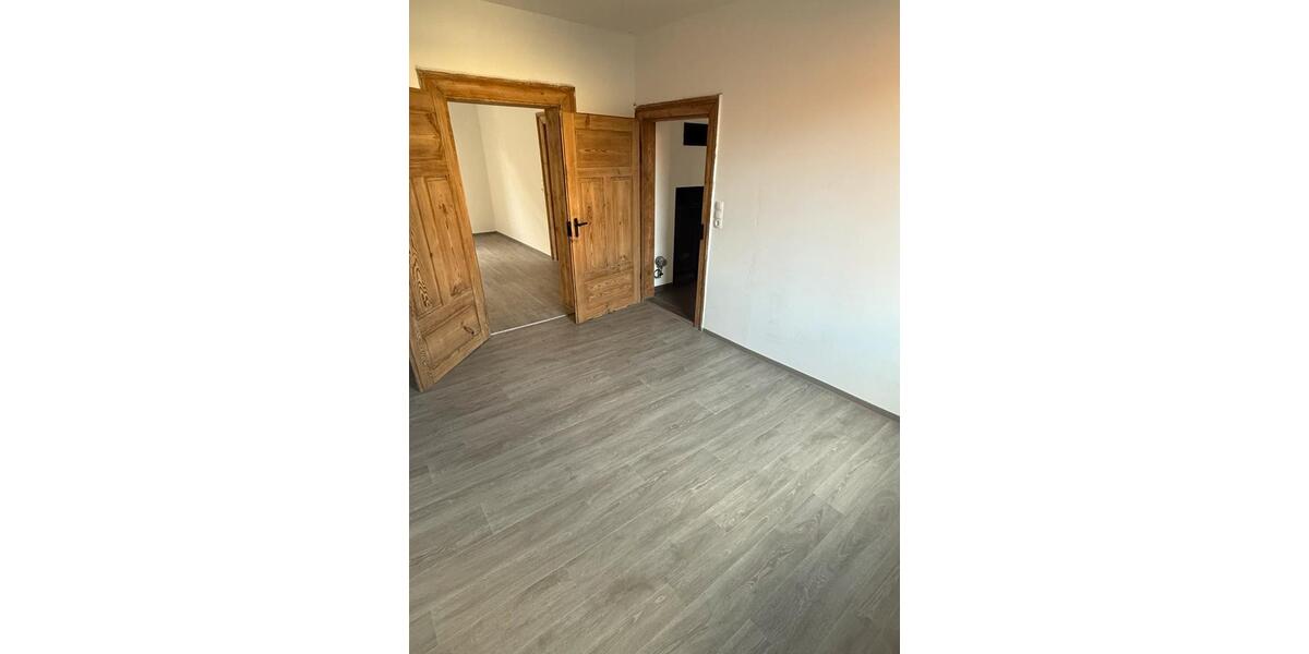 Etagenwohnung Uehlfeld - 3 Zimmer, 66 m&sup2;, 140.000&euro; | Angebot:26019629
