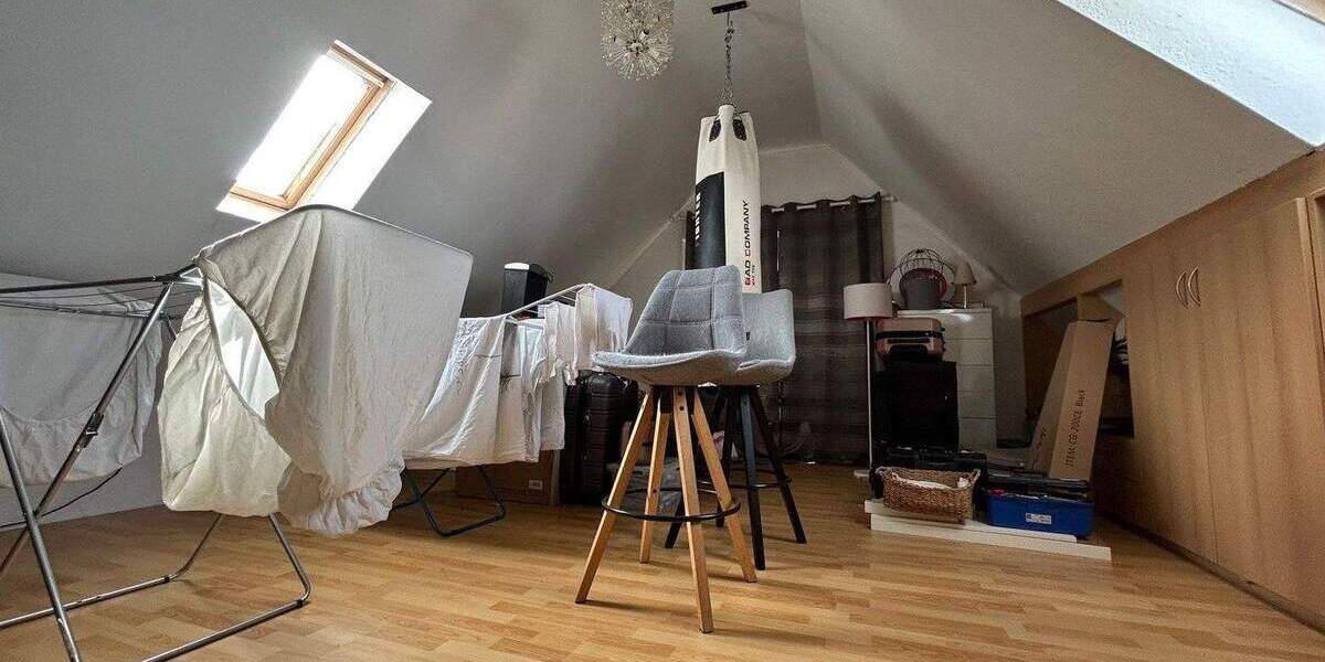 Etagenwohnung Wachenroth - 4 Zimmer, 132 m&sup2;, 299.000&euro; | Angebot:25700813