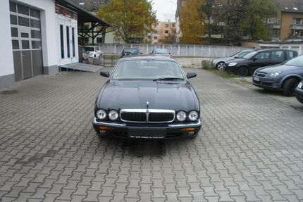 Jaguar XJ 160.594 km 8.999 &euro; Bamberg 96052