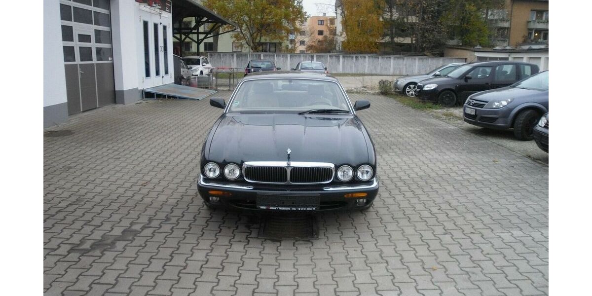 Jaguar XJ 160.594 km 8.999 &euro; Bamberg 96052