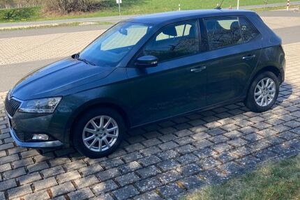 Skoda Fabia 28.900 km 9.995 &euro; Kirchehrenbach 91356