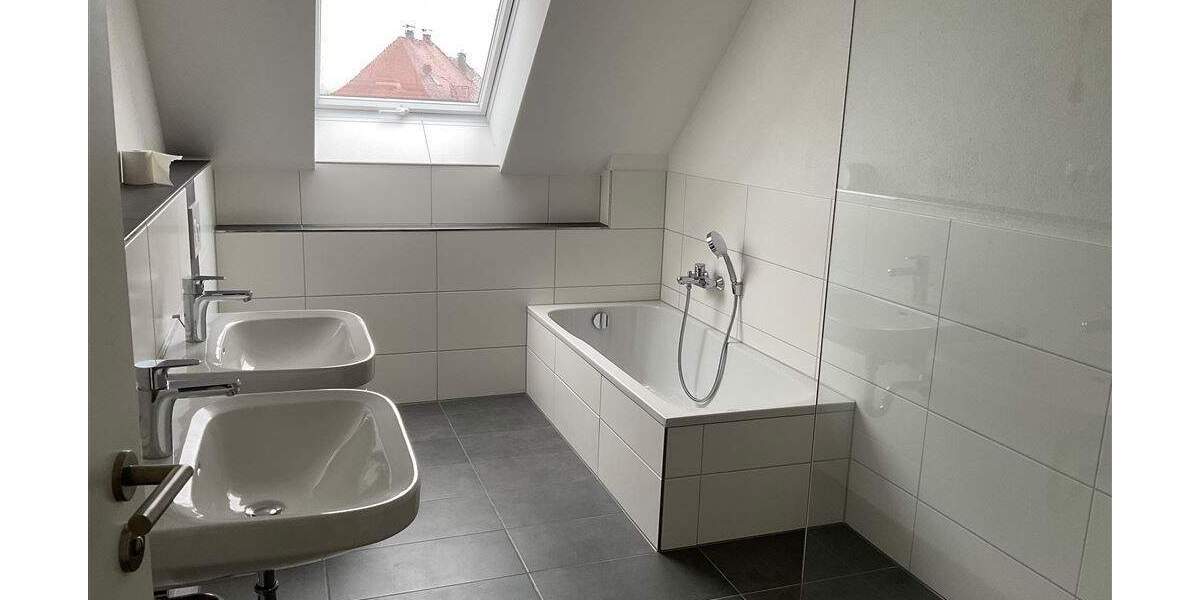 Mehrfamilienhaus, Wohnhaus Frensdorf Reundorf - 6 Zimmer, 203 m&sup2;, 485.000&euro; | Angebot:25878589