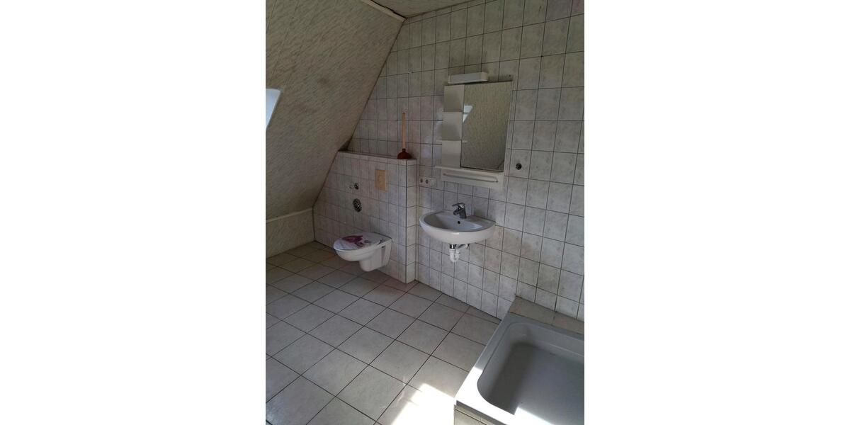 Dachgeschoßwohnung Oberaurach - 2 Zimmer, 75 m&sup2;, 75.000&euro; | Angebot:26135554