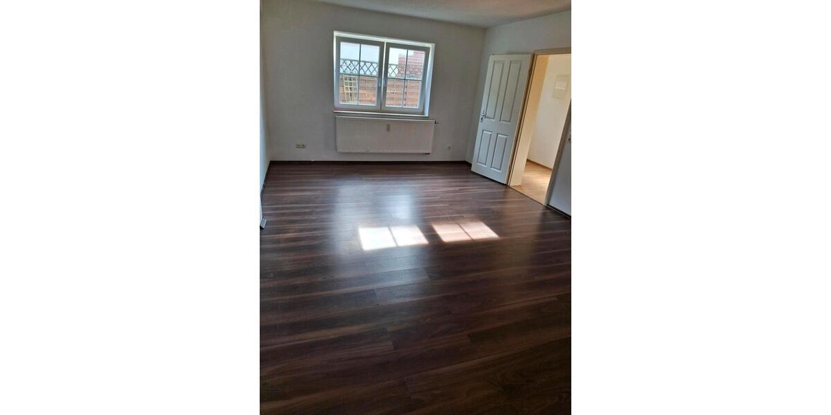 Etagenwohnung Oberaurach - 4 Zimmer, 120 m&sup2;, 149.000&euro; | Angebot:27157860