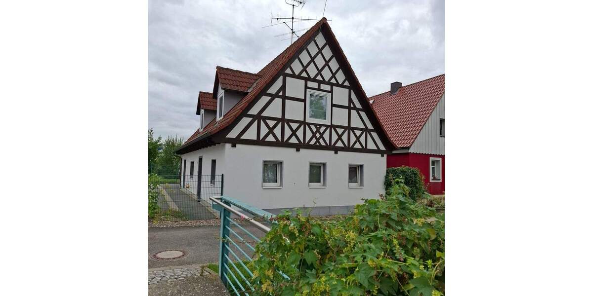 Mehrfamilienhaus, Wohnhaus Bad Staffelstein - 6 Zimmer, 150 m&sup2;, 290.000&euro; | Angebot:25769832