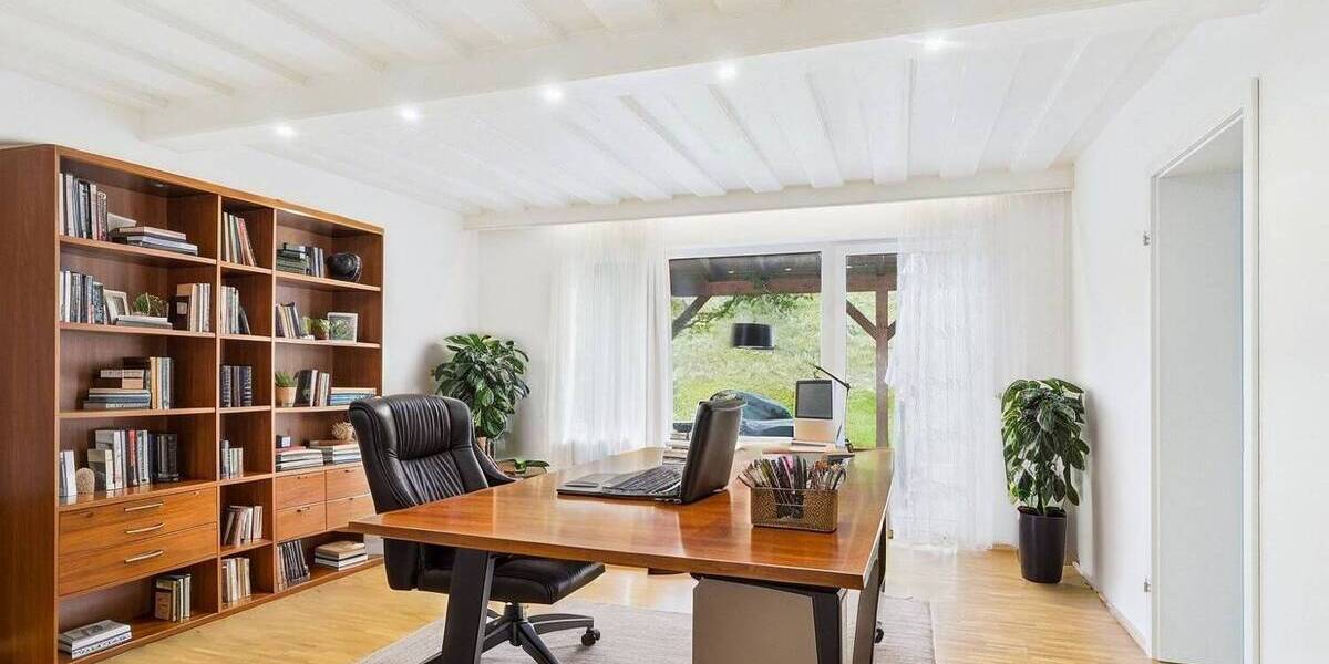 Einfamilienhaus Rentweinsdorf - 7 Zimmer, 218 m&sup2;, 495.000&euro; | Angebot:25696959