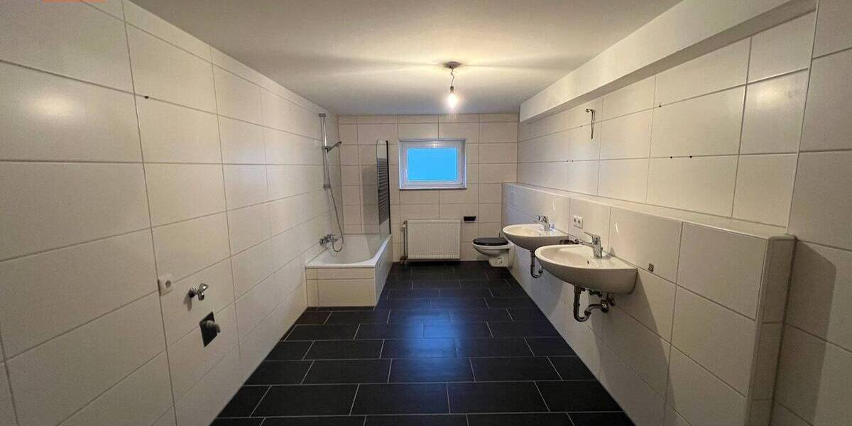 Etagenwohnung Gundelsheim - 4 Zimmer, 126 m&sup2;, 750&euro; | Angebot:26217597