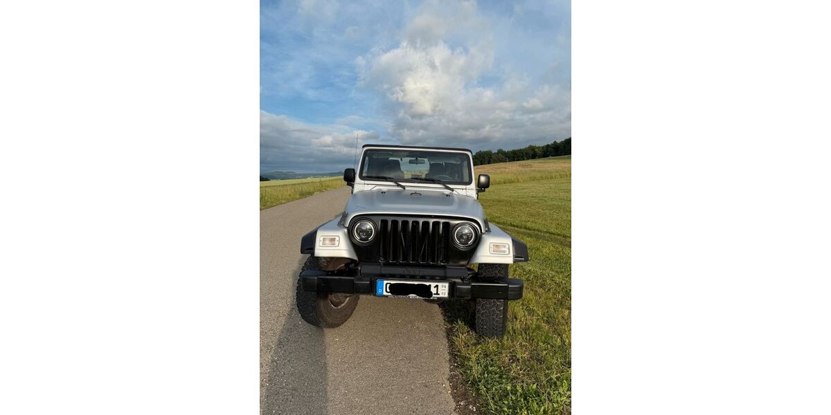 Jeep Wrangler 101.000 km 18.650 &euro; Itzgrund 96274