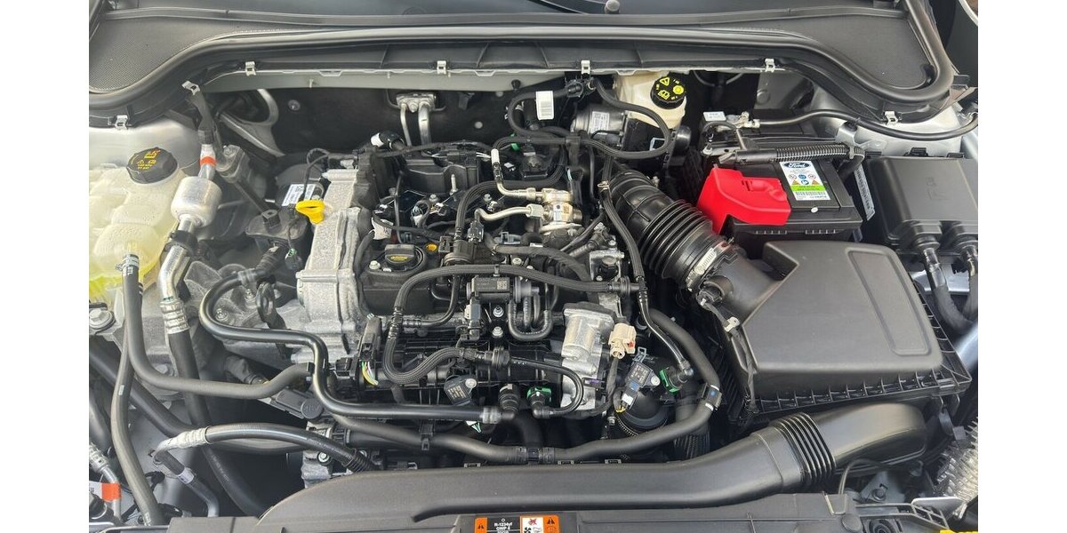 Ford Focus Turnier ST-Line X*Aut./Pano/AHK/Navi/SHZG/PD 17.607 km 22.490 &euro; Bamberg 96052