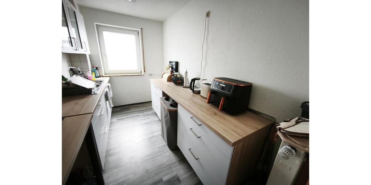 moderne 3 Zi. DG (2. OG) Wohnung mit Balkon und KFZ-Stellplatz - Etagenwohnung Uehlfeld | Angebot:26704502