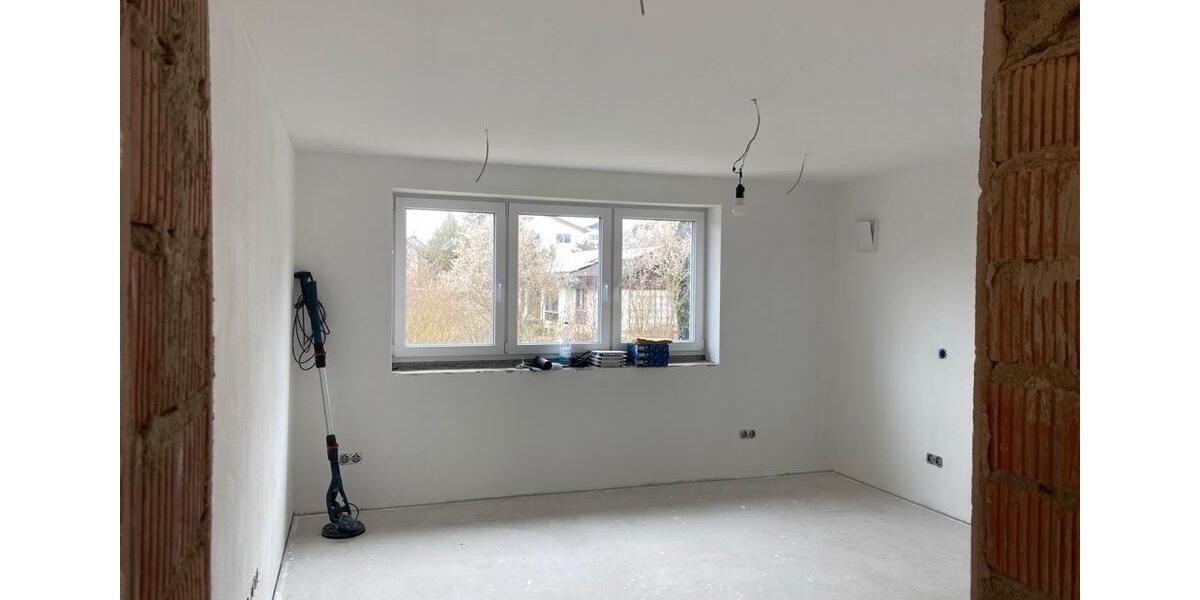Einfamilienhaus Ebern - 6 Zimmer, 180 m&sup2;, 2.100&euro; | Angebot:25895296