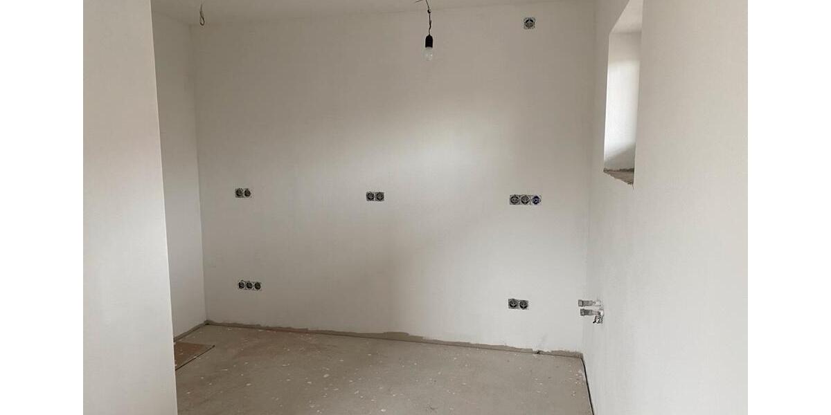 Einfamilienhaus Ebern - 6 Zimmer, 180 m&sup2;, 2.100&euro; | Angebot:25895296