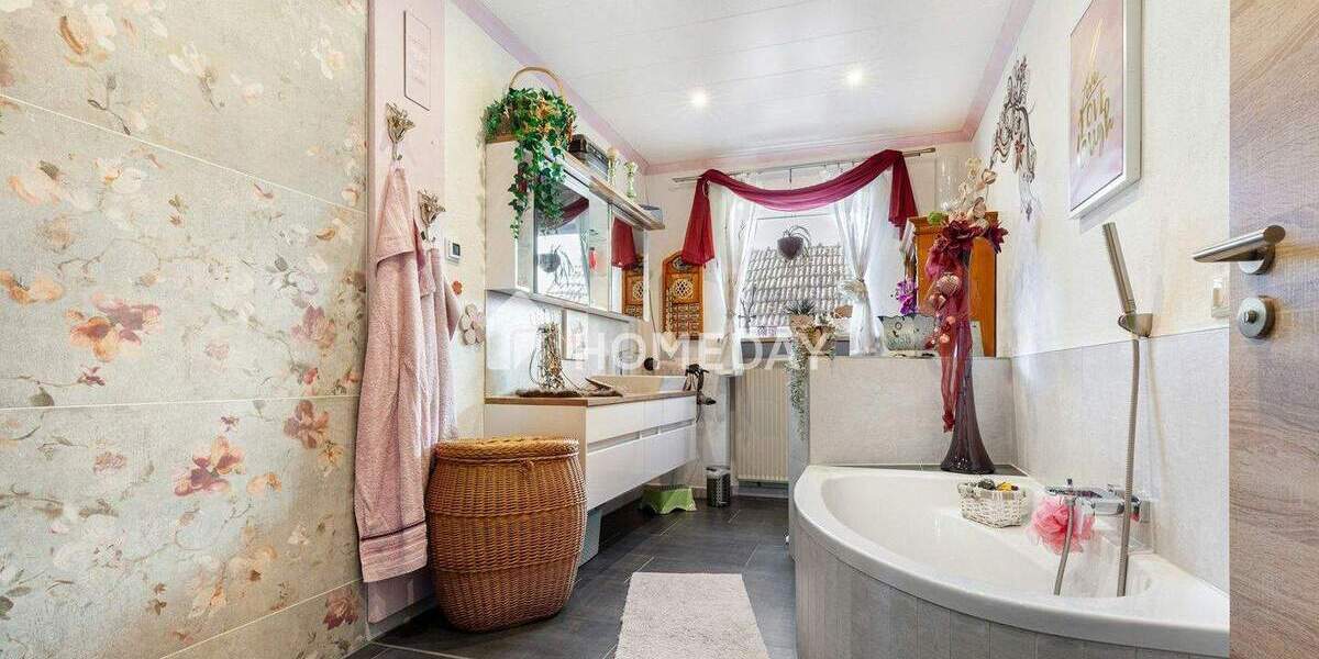 Bauernhaus, Landhaus Rentweinsdorf Sendelbach - 1 Zimmer, 340 m&sup2;, 469.000&euro; | Angebot:25702496