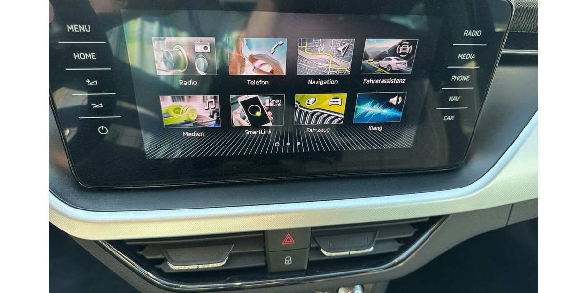 Skoda Scala TSi Clever * LED/Navi-Amundsen/virt.Cockpit/ 27.272 km 17.490 &euro; Bamberg 96052